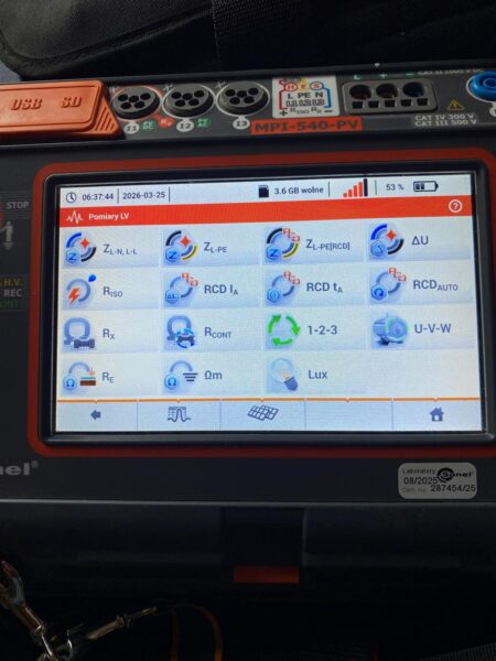 Strona gŁówna Miernik Sonel MPI-540-PV z ekranem funkcji pomiarowych do badań instalacji elektrycznej